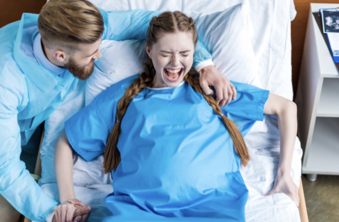 This post covers the best way for you to deal with pain during contractions. Written by an experienced labour and delivery nurse.